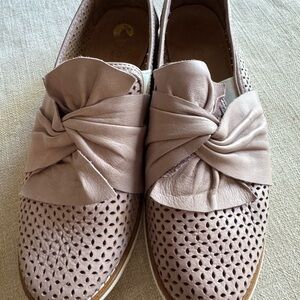 Women's BUENO Perforated Leather Loafers slip ons - Pink size 37